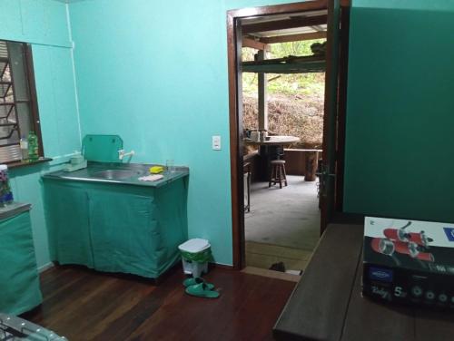 кухня, MICRO CASA DE SITIO DO TIO Tonho in Itoupavazinha