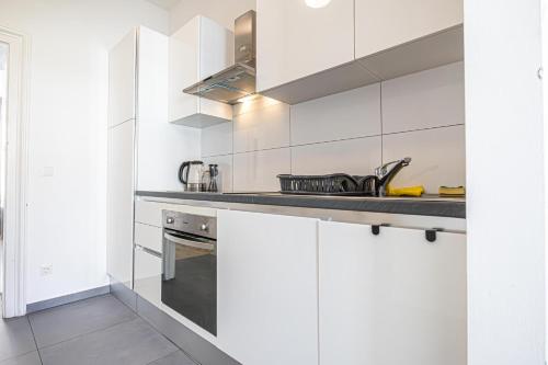Budget-friendly Room 15 Min from Vienna 5