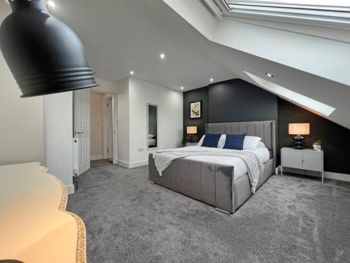 Luxury Central Windsor 5 Bed Home, Parking, Private Garden - Windsor Castle View, Legoland, Ascot, Heathrow Airport, Windsor (foto 9)