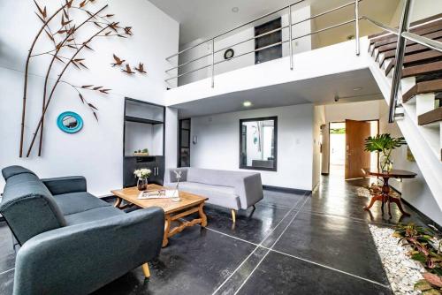 Casa ilana Ciudad Jardin de 3 Habitaciones y Jardines