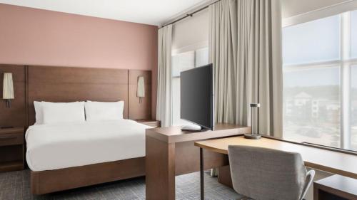 Residence Inn by Marriott Milwaukee Brookfield at Poplar Creek in Brookfield, USA