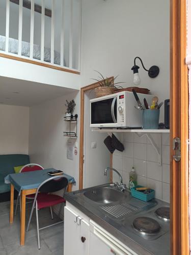 Вход, Studio privé à la campagne (Studio prive a la campagne) in Mereville
