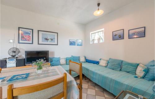 1 Bedroom Stunning Apartment In Tribunj