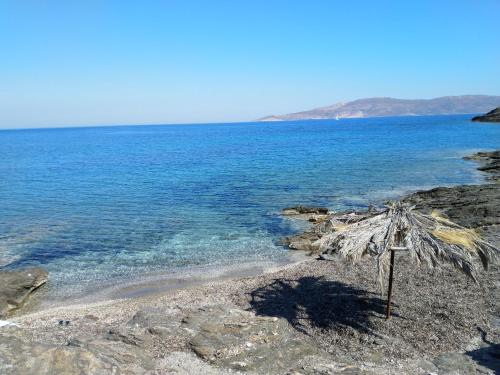 Το πέτρινο 2 (Το πετρινο 2) in Mikrolimano