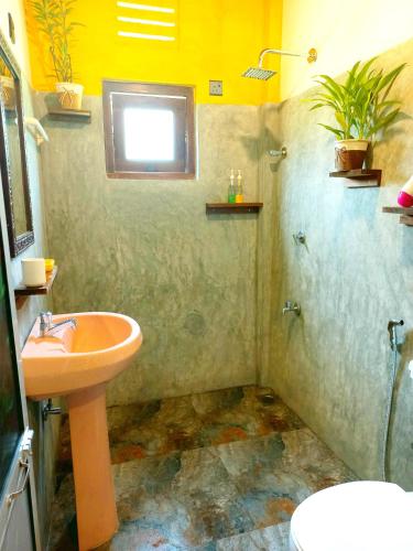 Badkamer, Coco Garden Villas 4 in Hikkaduwa