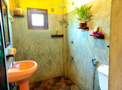 Badkamer, Coco Garden Villas 4 in Hikkaduwa