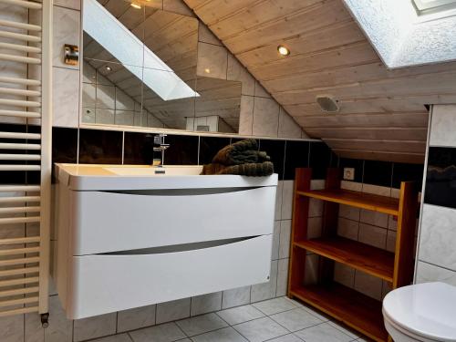 Vannas istaba, Gemütliche Ferienwohnung (Gemutliche Ferienwohnung) in Burdenbach