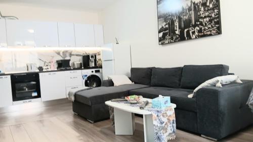 Doble next to Bulgaria mall, FREE underground parking, Sofia (photo 9)