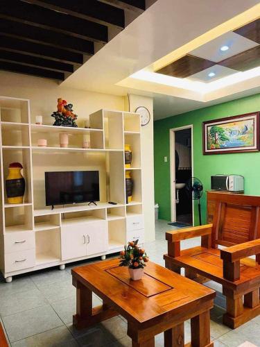 2 bedrooms, 4 beds