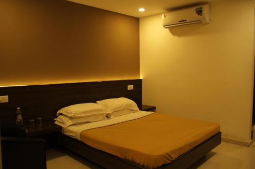 1 queen bed