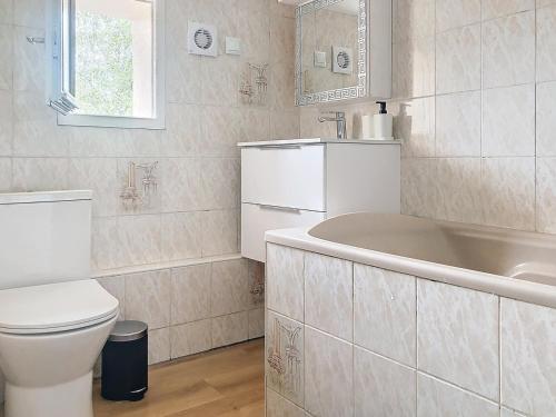 Ванна кімната, Appartement T3 à Trappes (Appartement T3 a Trappes) in Траппе