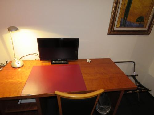 Standard Single Room image 5