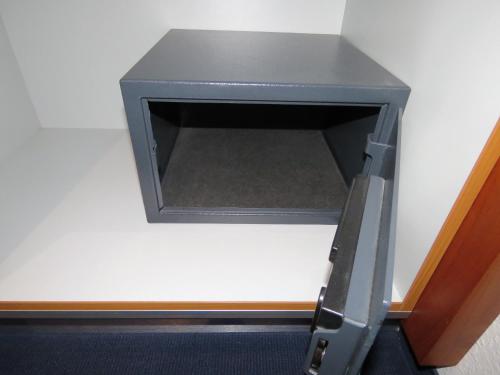Standard Single Room image 9