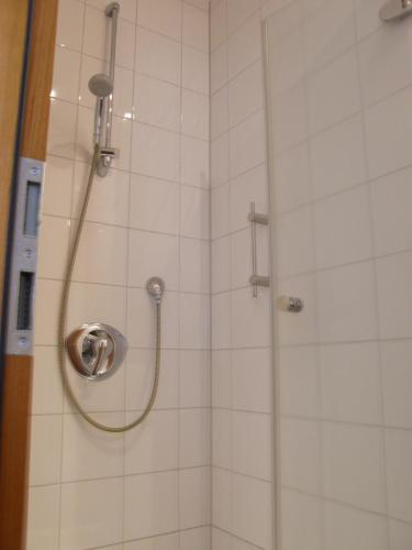 Standard Double Room image 2