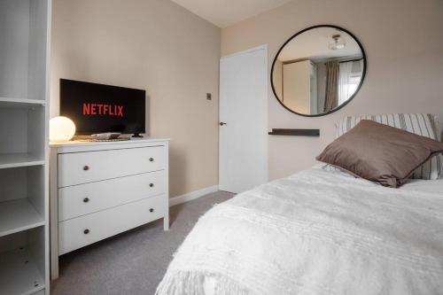 Three Bedroom House by Brookland Stays Serviced Accommodation Short Lets Manchester with Free WiFi, Manchester (fotografie 7)