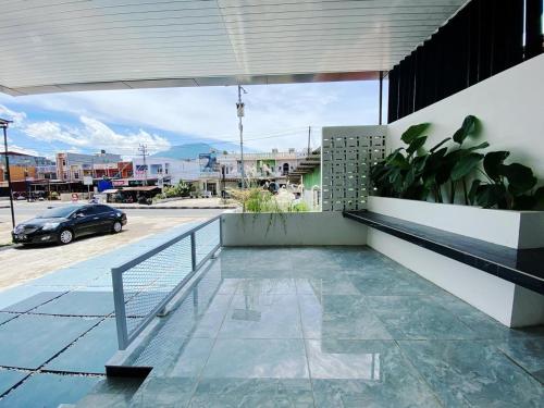 Erkély/terasz, Double D Guesthouse Syariah in Guguk Panjang