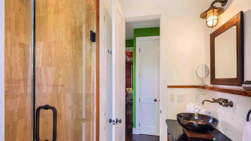 Four-Bedroom House image 3