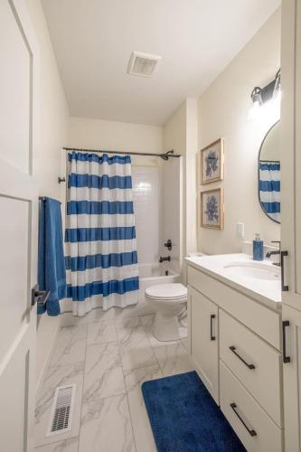 Okoboji Lakeside Retreat in Arnolds Park