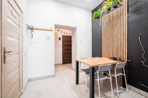 Master Corner Apartment - University & Park Area – Krakow, VT