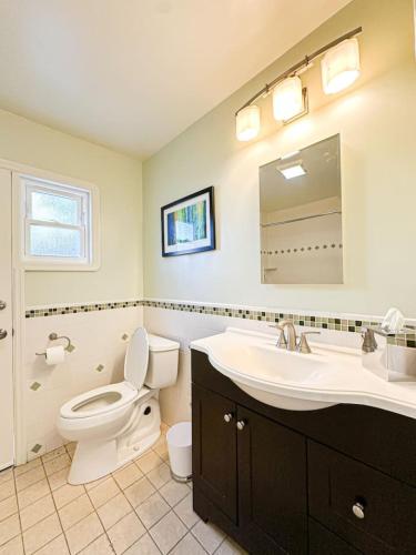 Relaxing 4BR Getaway with Pool and Garden - BBUC in Los Angeles, USA