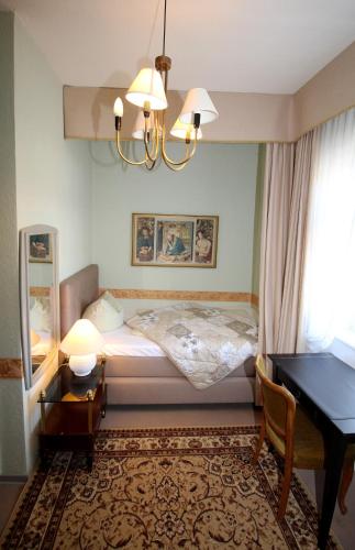 1 twin bed