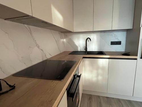 ห้องครัว, Apartments Martino in เนเรดิน