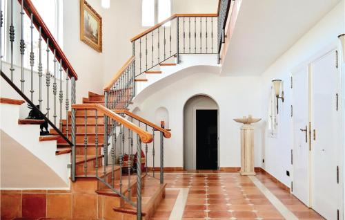 Six-Bedroom Holiday Home in Las Lagunas de Mijas - image 7