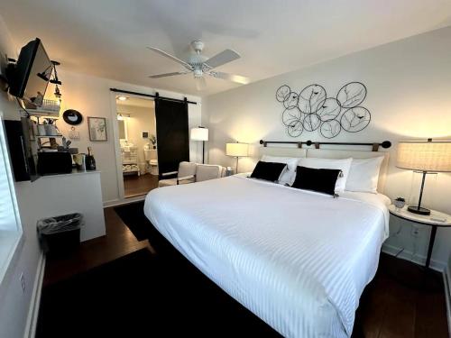 18 VINE INN & CARRIAGE HOUSE BED AND BREAKFAST - ADULT ONLY - Steuben County, NY