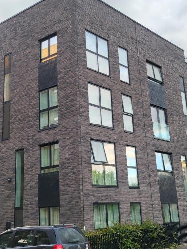 Kayz Lodge- Luxury Ensuite-Private & Shared Accommodation in a New House at the Olympic village overlooking Stratford Westfield and Tube Station, Londres
