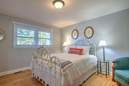 Charming Family Gem Close To State Street Pkg! in Bristol, USA