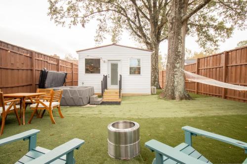 Charming Studio in Taylors by Brick and Home in Taylors, USA