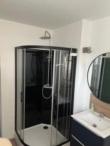 Charmant studio cosy avec parking in La Grace De Dieu