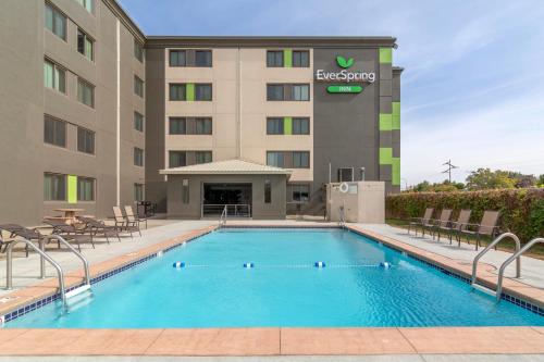 EverSpring Inn in Bismarck