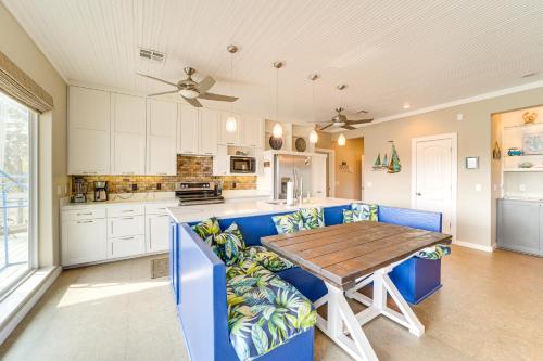 Fire Pit and Stunning Views Lake Eufaula Retreat! in Texanna, USA