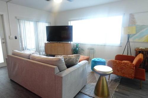 Vibrant Luxury Apartment! in Boca Raton, USA