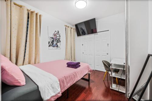 Monthly Lower East Side two Bedroom, New York (photo 2)