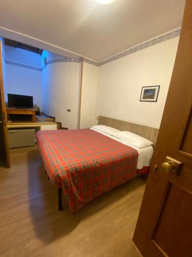 Economy Family Connecting Room
