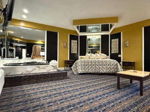 King Suite with Spa Bath