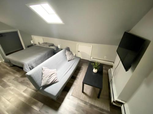 Delightful Attic studio near New York City in Jersey City, USA