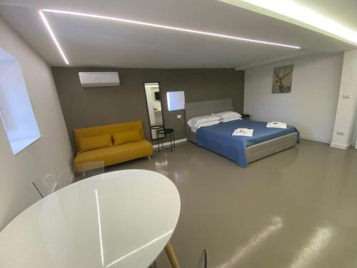 Luxury Triple Room image 1