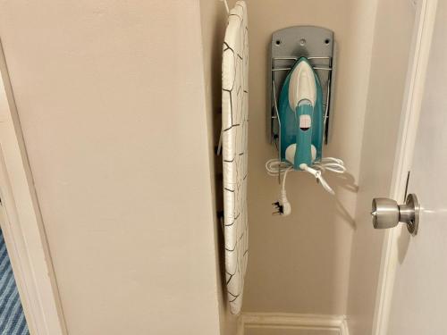 Modern En-Suite Rooms by Finsbury Park Station 8 mins to King's Cross by Tube 5