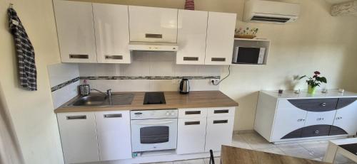 Restanques de la Tour in แปร์ตุย