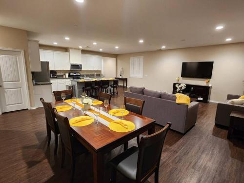 Villa near downtown Riverside in Riverside, USA
