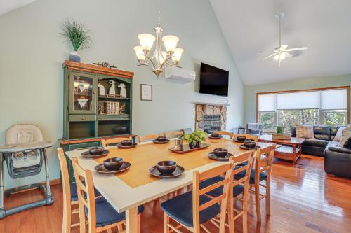 Blakeslee Home with Game Room - 5 Mi to Skiing! in Blakeslee, USA