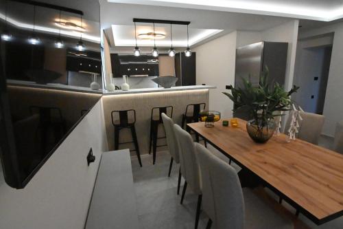 주방, Villa De An in 칼리파돈
