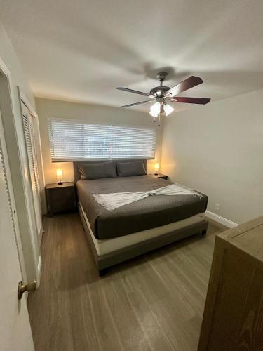 2 min walk to beach with free parking at Lauderdale 21-3 in Fort Lauderdale, USA
