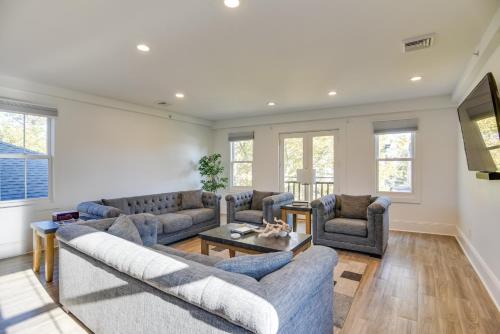 Walk to Bowens Wharf Condo in Dtwn Newport in Newport, USA