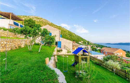 Viesnīcas āriene, Three-Bedroom Holiday Home In Brsecine in Brsecine
