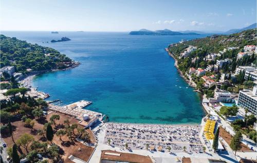 Viesnīcas āriene, Three-Bedroom Holiday Home In Brsecine in Brsecine