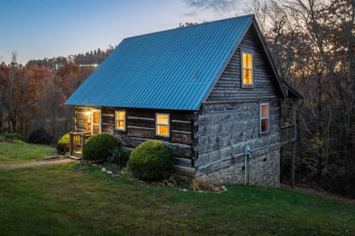 Viesnīcas āriene, Gorgeous Log Cabin - Wineries, Dan River, Hiking in Vūlvaina (VA)
